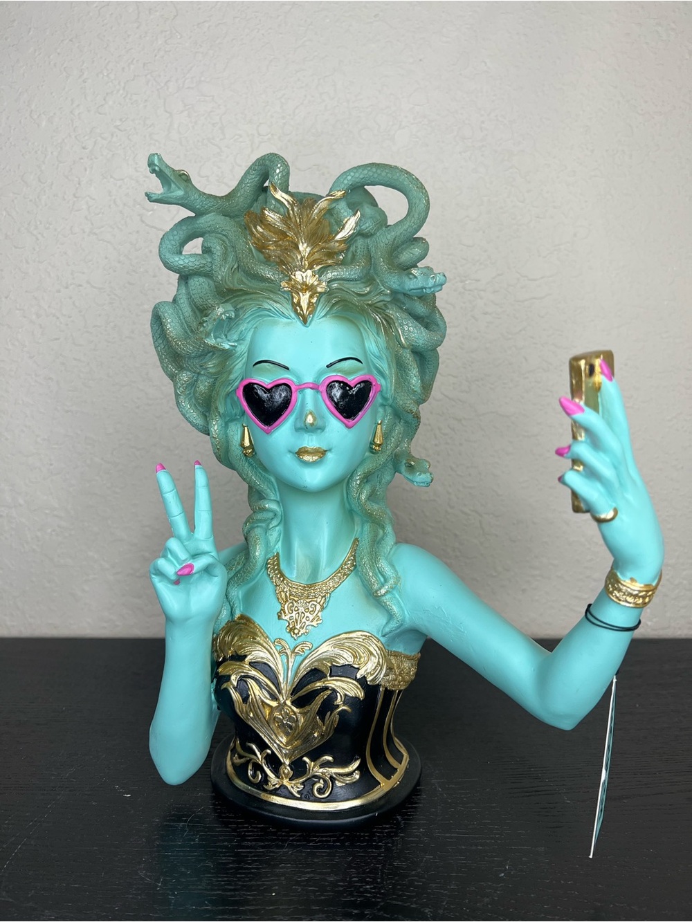 NEW Ghoulish Halloween Medusa Taking Selfie Figurine